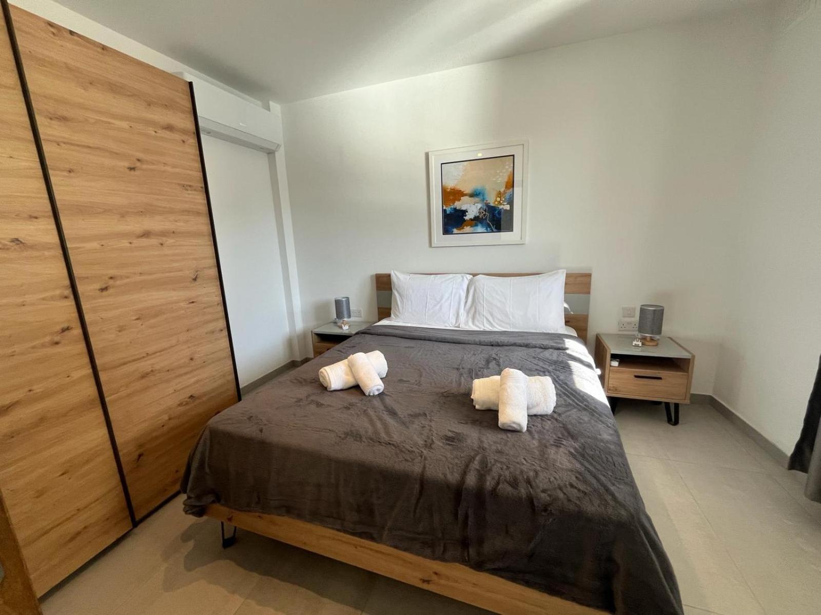 86 Spinola Bay Apartman San Ġiljan Szoba fotó